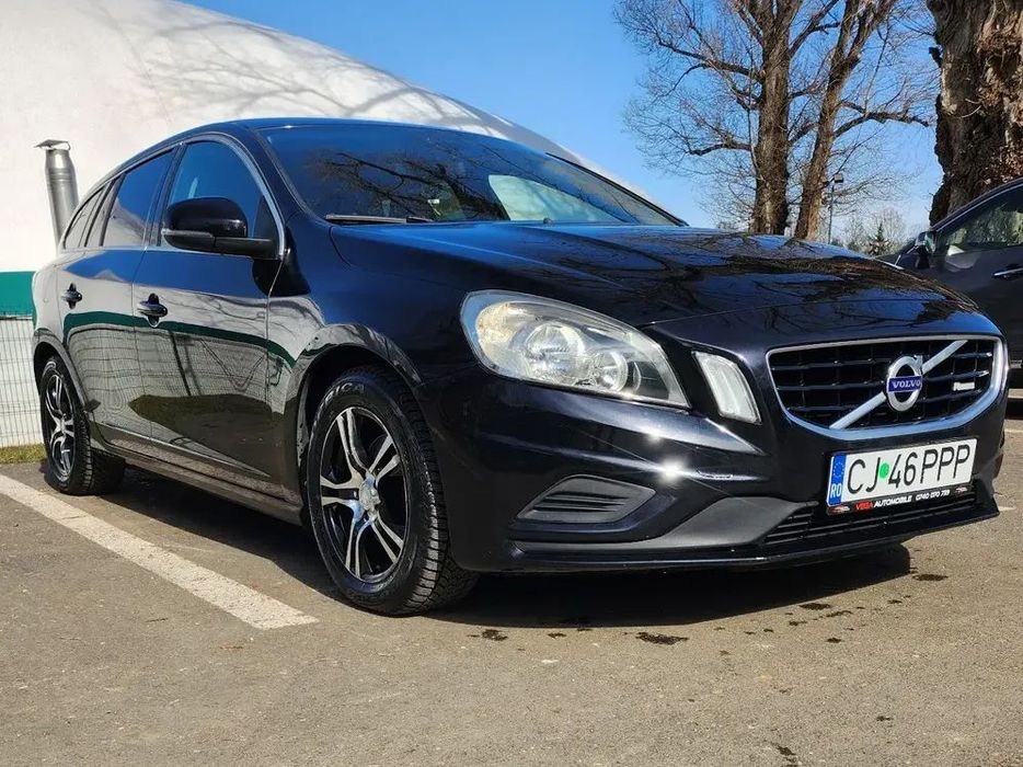 Volvo V60 Vând Volvo v60 - D3- 5 cilindri