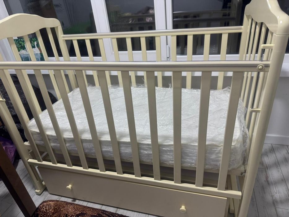 Продается детская уровать б/у