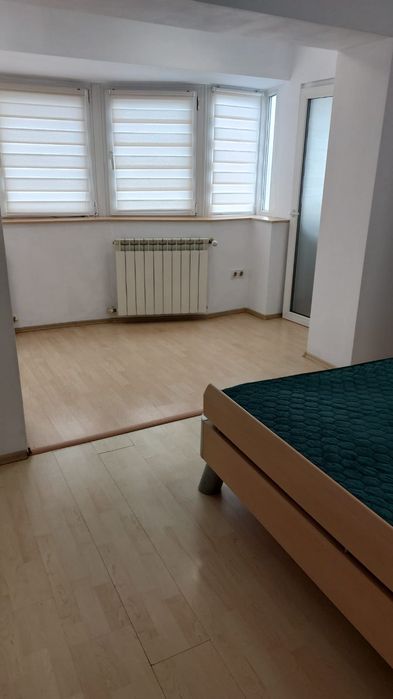 închiriez apartament 3 camere Sibiu