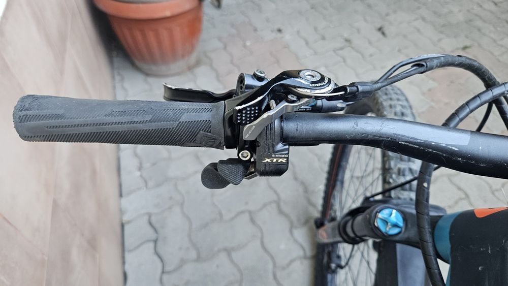 Bicicleta electrica -2 acumulatori Scott Genius 29 cadru M-L