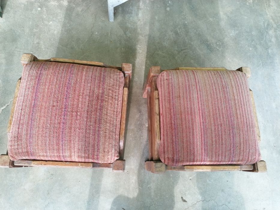 Tabureti masivi vechi