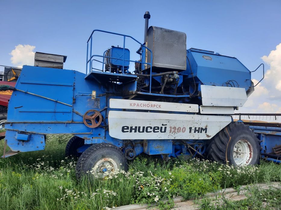 Продам Комбайн Енисей