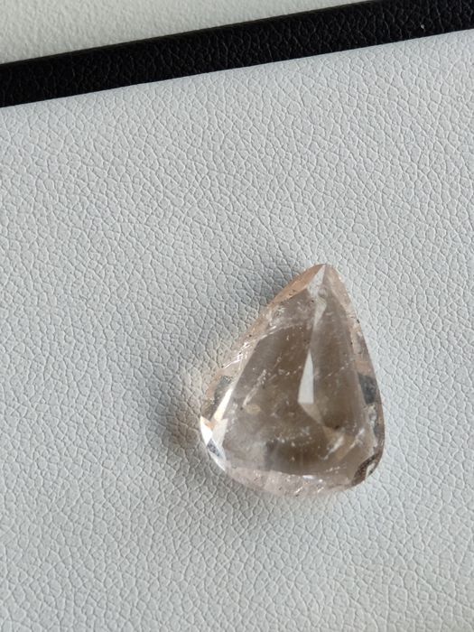 Морганит огромен