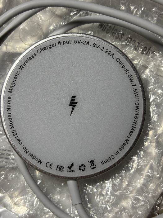 Încărcător wireless magnetic