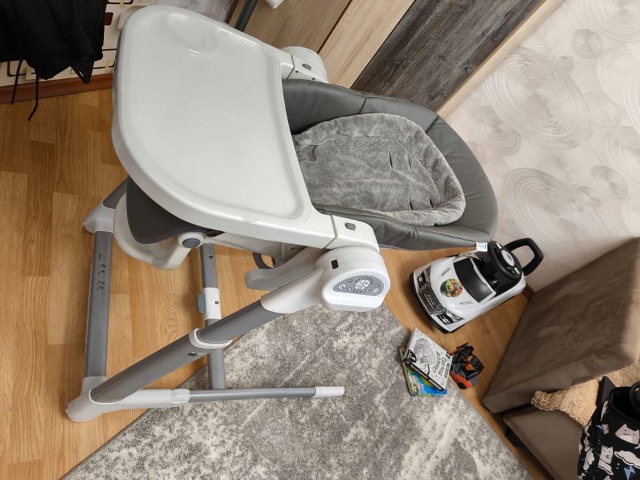 Продам детское кресло качалка 3в1