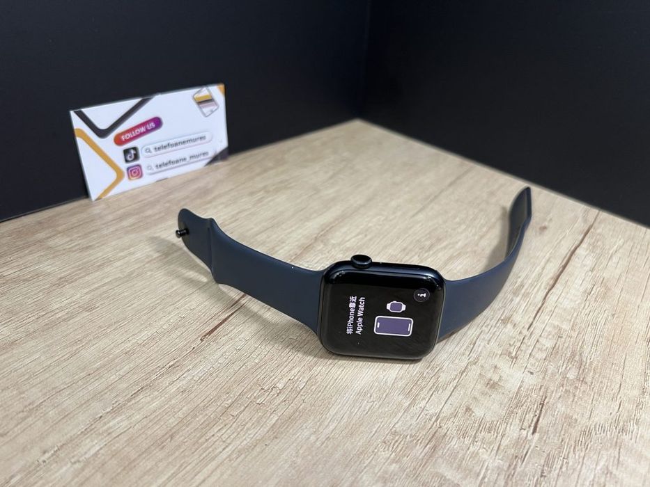 Apple Watch SE 3 44mm Midnight Second-Hand Foarte Bun 2 ani garanție,