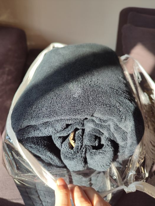 Два броя пухкави одеяла