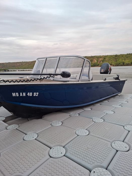 Barca de pescuit si agrement din aluminiu STAR CRAFT (USA)