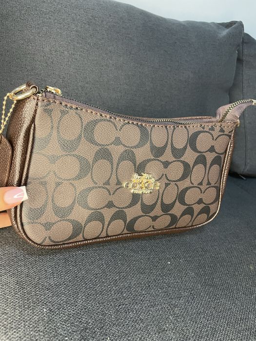 Нови чанти COACH