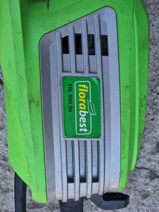 Foarfeca Electrica Telescopica Pentru Gard Viu / Tuie