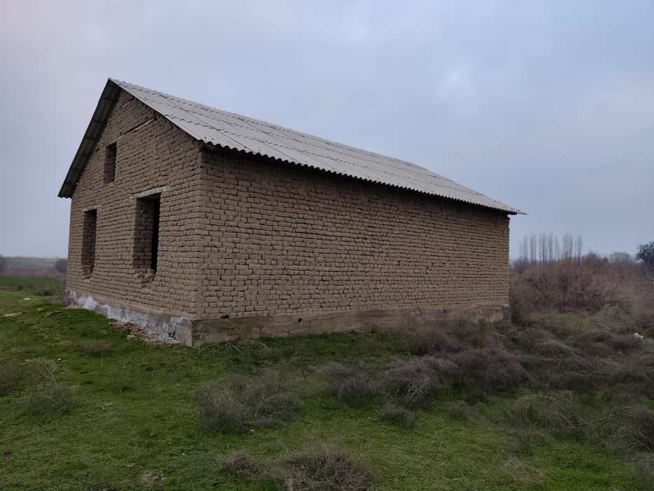 Тошкент вил, Бу́ка тумани Бу́ка мфй Худойкул кишлогида уй сотилади.