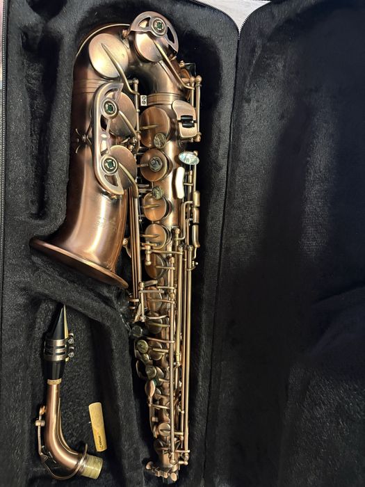 Saxofon:Lade dos igned by USA