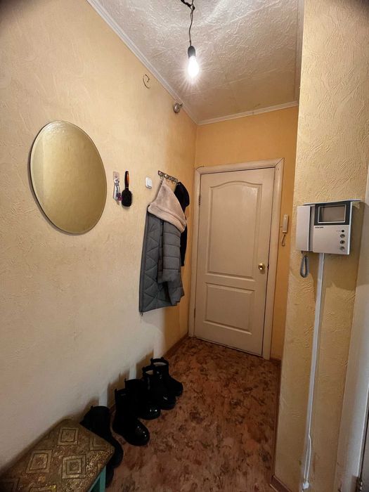 Продается 2 ком. квартира в центре города