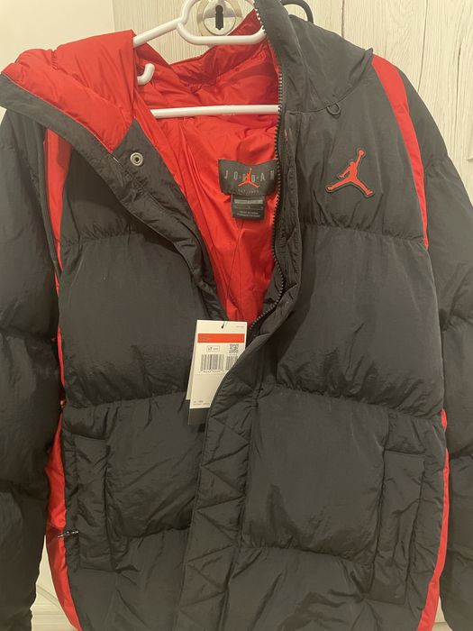 Geaca Jordan noua marimea L