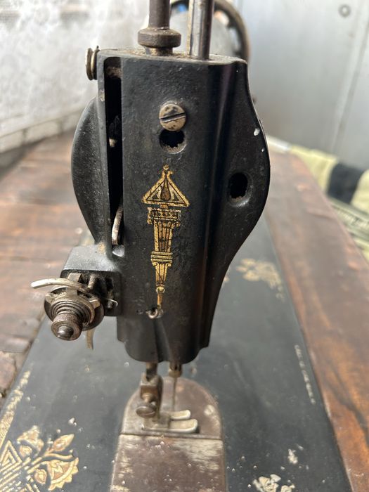 Masina de cusut Singer