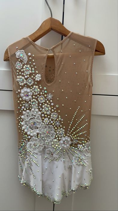 Costum gimnastică ritmică – vârsta 7-9 ani
