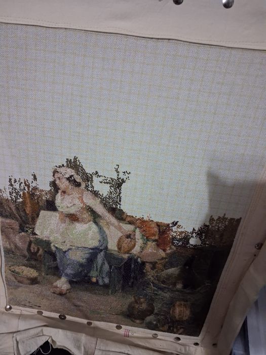 Vând goblenuri detalii la telefon