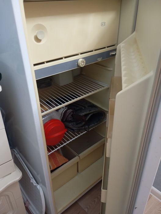 Продам холодильник