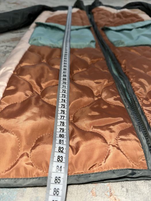 Geaca lunga matlasata marimea 10-11 ani (140 cm) Reserved