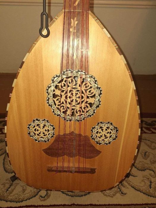 Ud (Oud) musiqa Asbobi, Misrdan maxsus buyurtma bilan keltirilgan