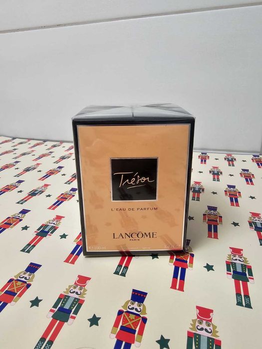 Apă de parfum Tresor de la Lancome