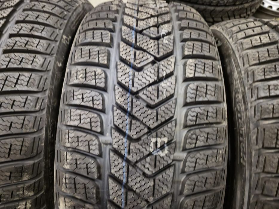 4 anvelope iarna noi Pirelli 225 45 17
