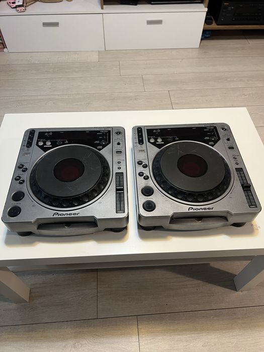 Pioneer CDJ 800 плейъри