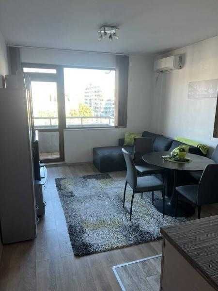 Дава се под наем Двустаен апартамент в Бургас, Център - 51 кв.м за 433.5 € - Снимка #2