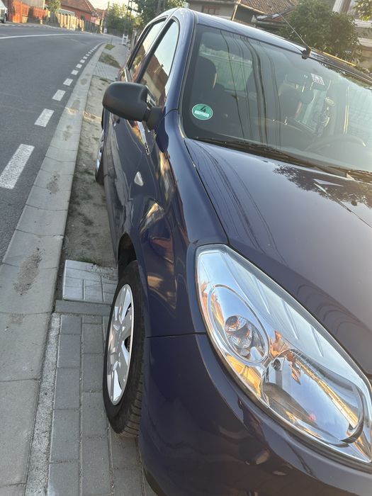 Vând Dacia Sandero 1.2 16V – Perfectă de Oraș și Drum Lung