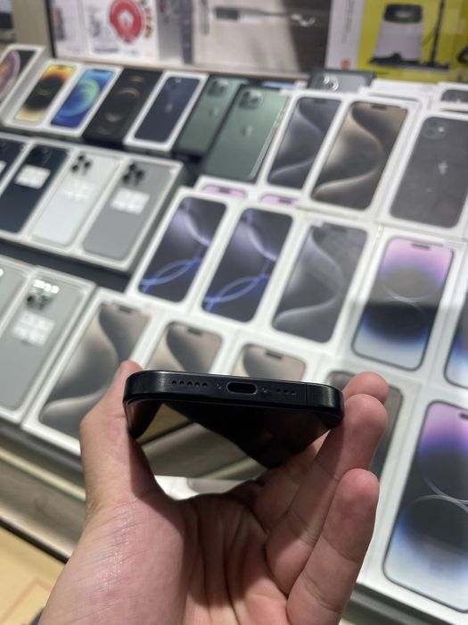 iPhone 15 pro 256 gb