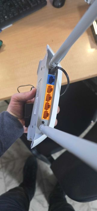 Рутер TP-Link TL-WR840N, 300Mbps, 2.4Ghz, Wireless-N, 4xLAN, 1xWAN