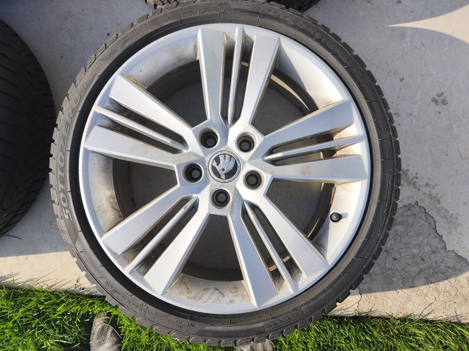 Vand jante 18 , 5*112, cu anvelope sau schimb cu jante pe 17