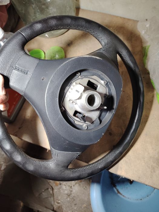 Продавам волан за БМВ Е 60