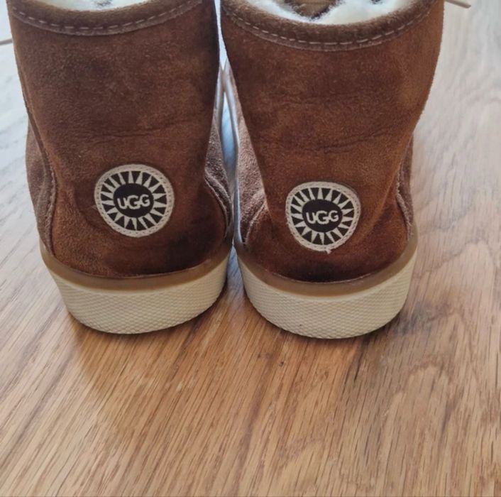 Ghete UGG Călduroase din Piele Întoarsă cu Blană Naturală
