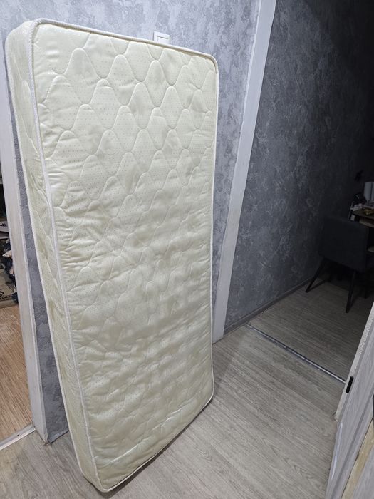 Продам матрас срочно
