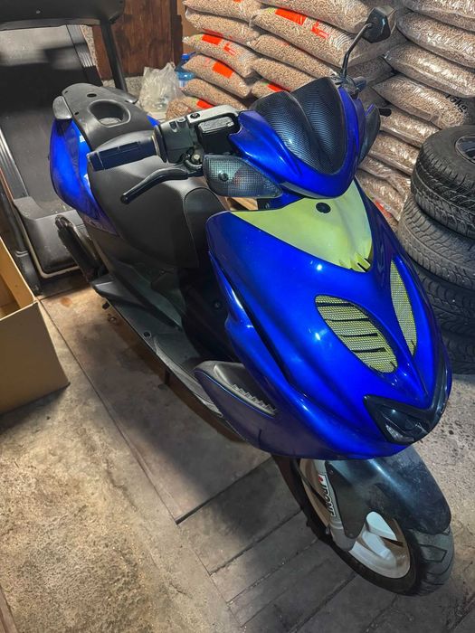 Yamaha Aerox Valentino Rossi Clean Edition