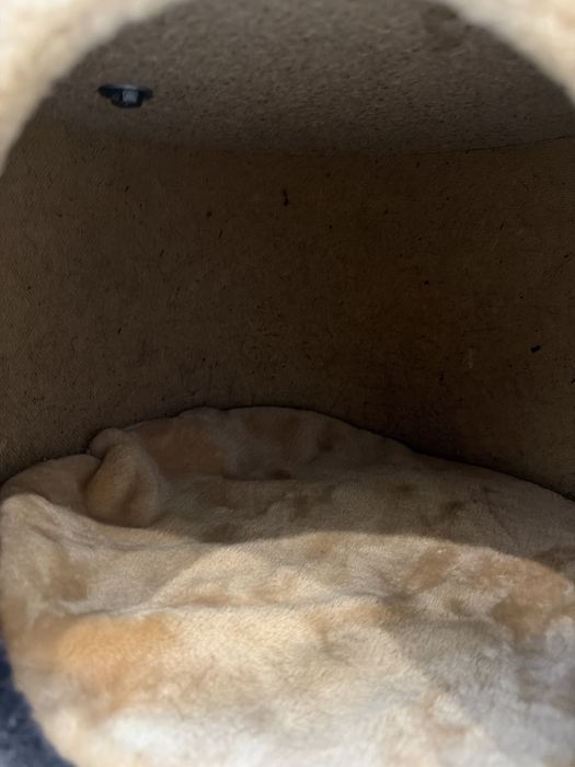 Продам домик когтеточку для кошек