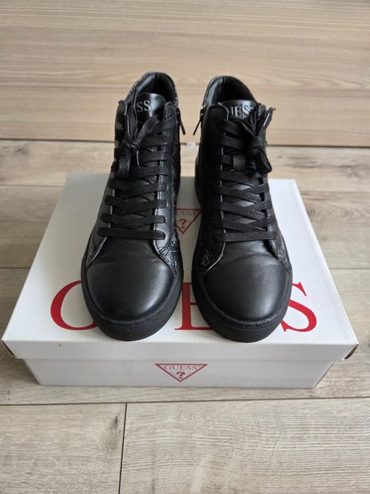 Оригинални Guess обувки