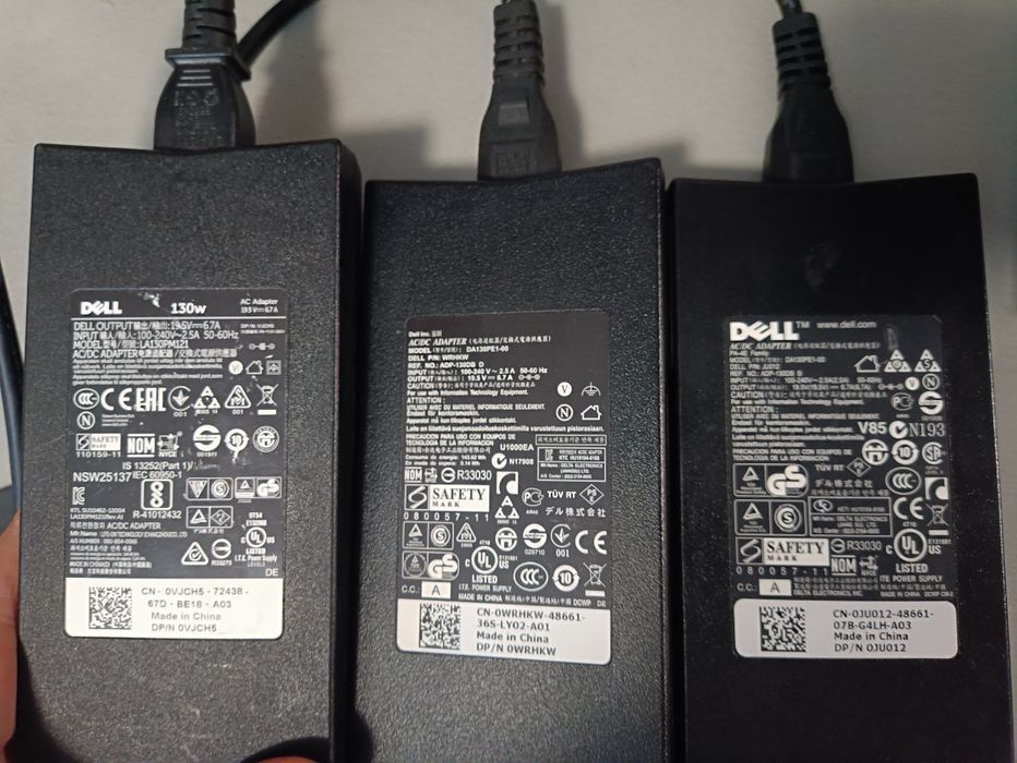 Dell WD15 (K17A) - 40 евро 19.5 V × 6.7 A + захранване 130 W