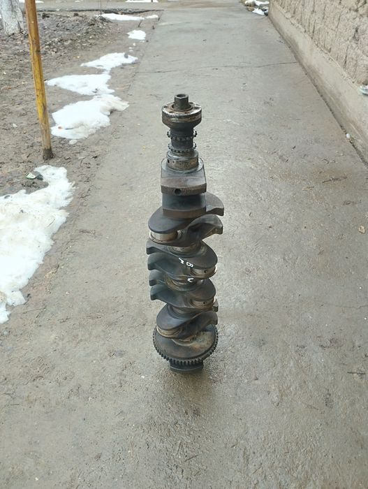 Каленвал на двигателя БМВ -N52, 3 куб,е 60.