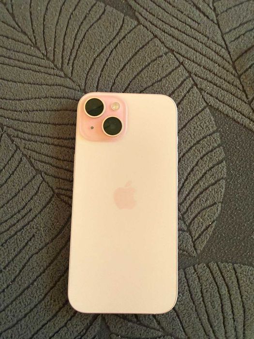 Телефон iPhone 15 Pink