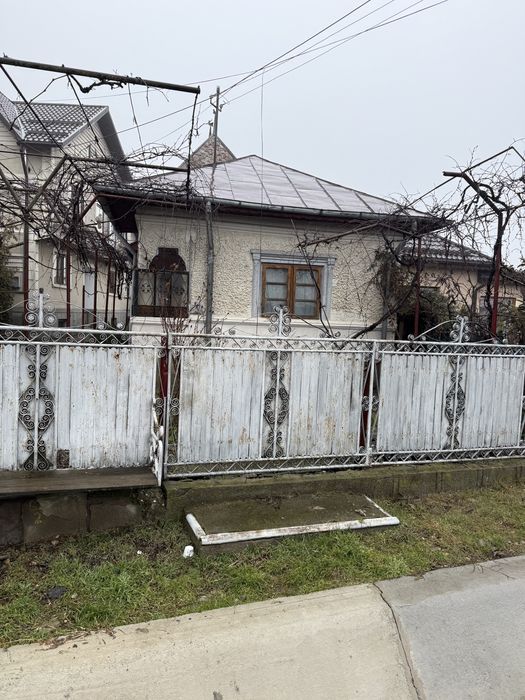 Se vinde casă cu teren ,Sat comisani ,preț in €