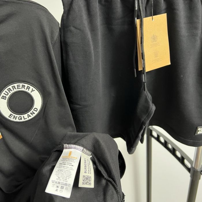 Compleu BURBERRY super calitate