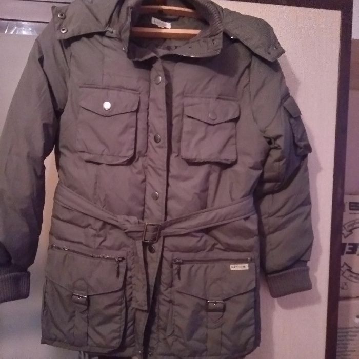 куртка-пуховик женская, плащ кожанный. Цены разные