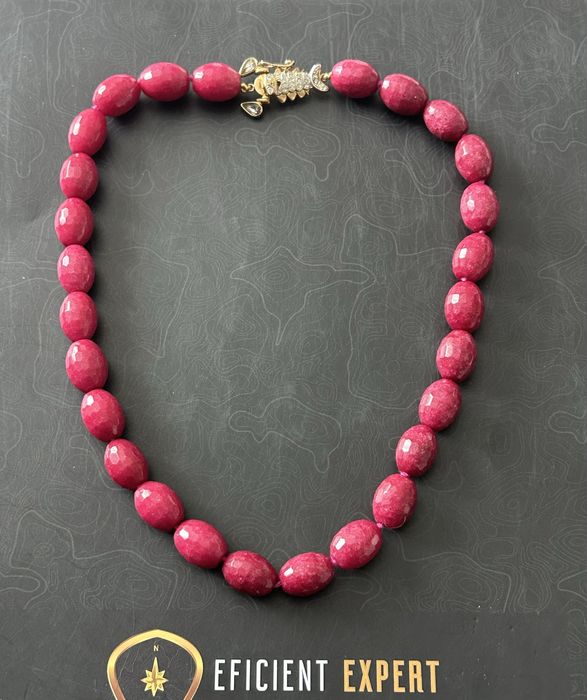 Coliere vintage cu pietre naturale