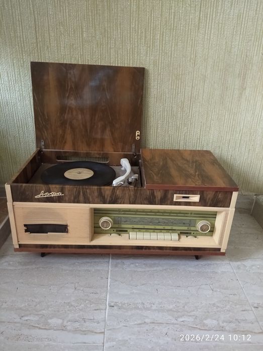 Радиола "Арфа" .