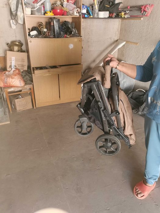 Продаётся коляска детская складнвя