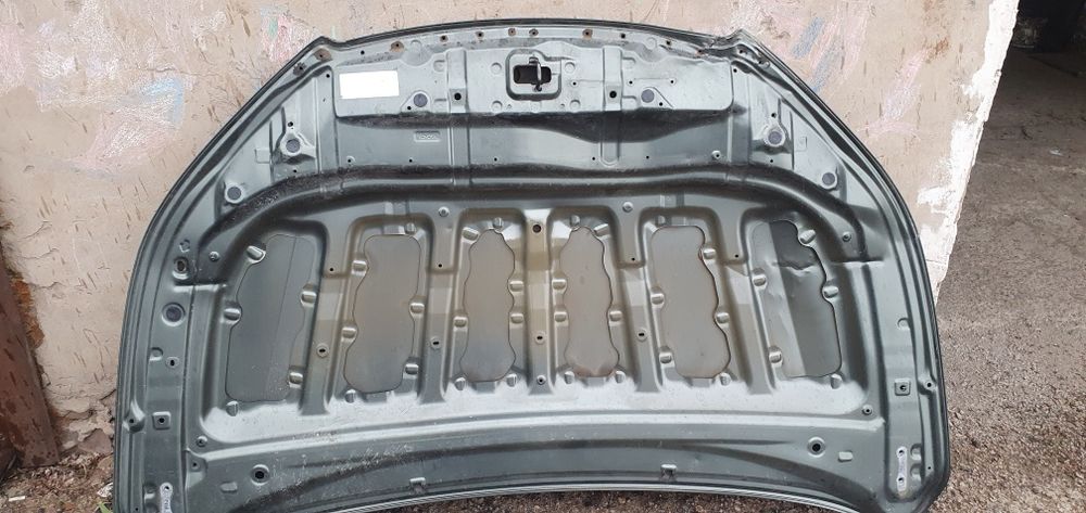 Капот Тойота Хайлендер 2019