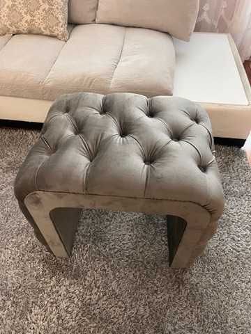 Puful este moale, ușor și fabricat din materiale de calitate.