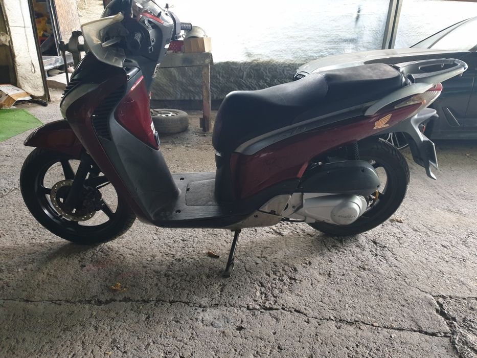 Скутер Honda sh125